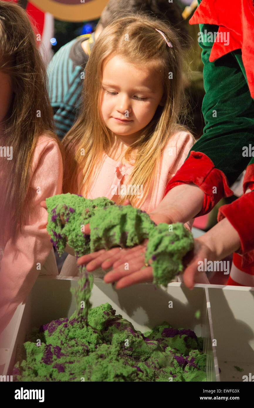 hamleys kinetic sand