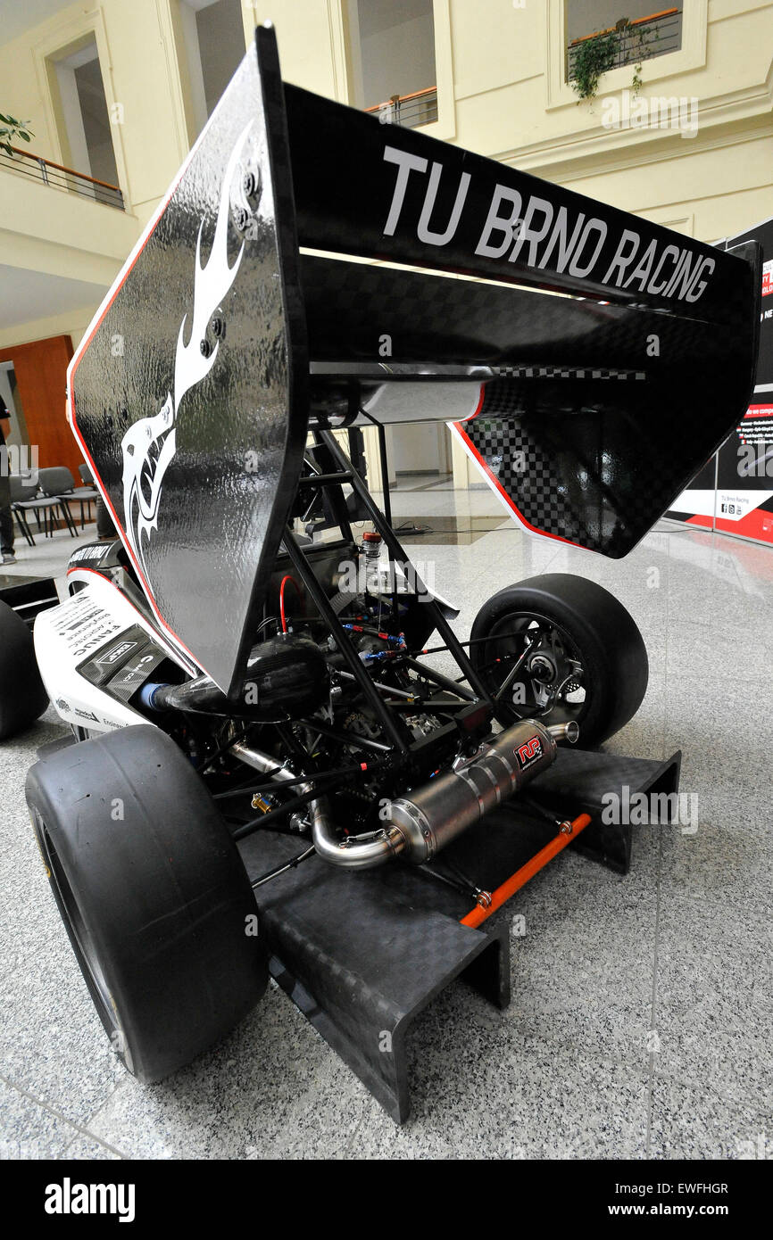 Students of the Technical University in Brno put together formula ...