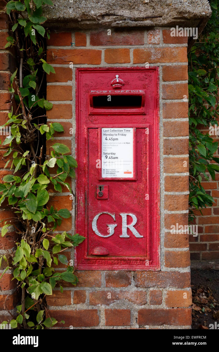 King George V post box at the village of Westmill, Herts Stock Photo