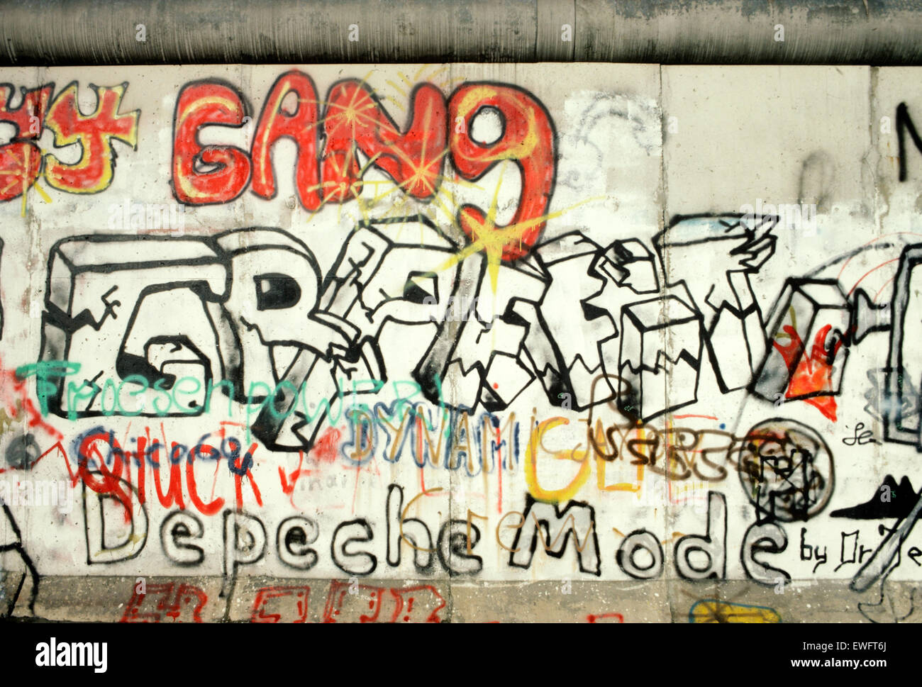 Berlin, Germany, Graffiti on the Berlin Wall in the Stresemannstrasse ...