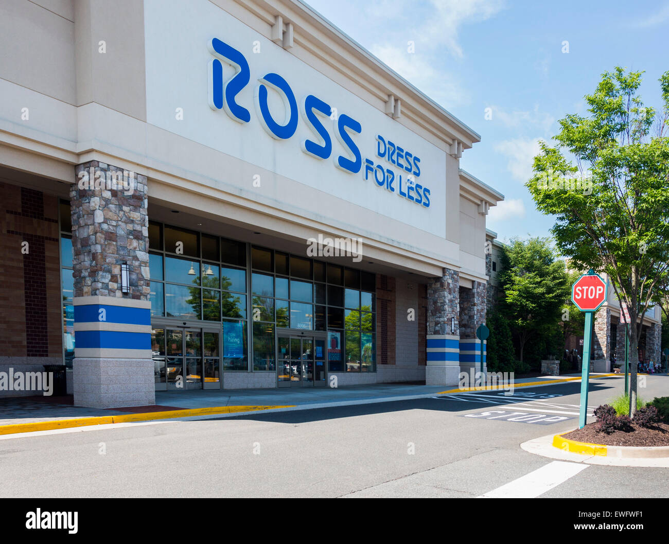 Entrance to large Ross superstore in Gainesville, Virginia, USA Stock Photo