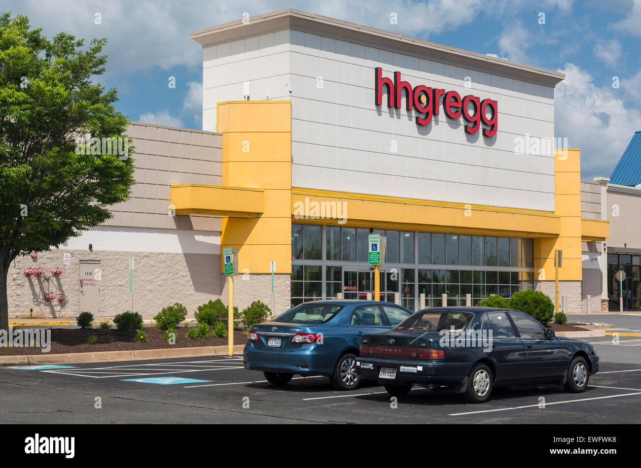 hhgregg electrical superstore in Manassas, Virginia, USA Stock Photo