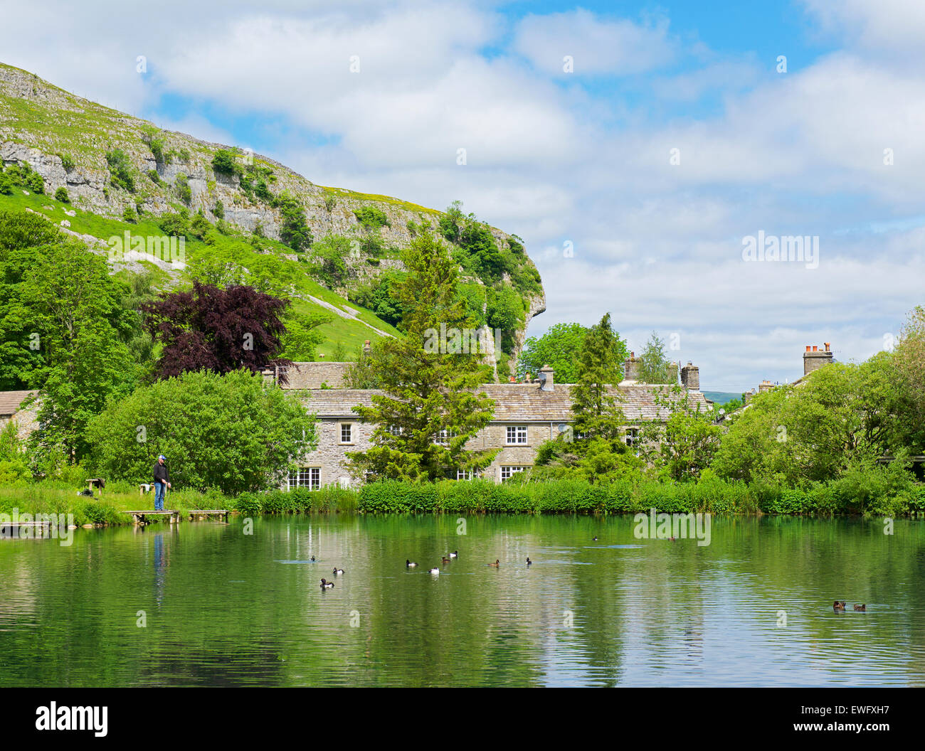 Kilnsey trout farm lake hires stock photography and images Alamy