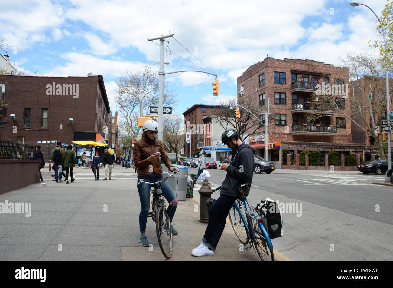 cyclist hipsters brooklyn new york usa coffee bikes bars Stock Photo