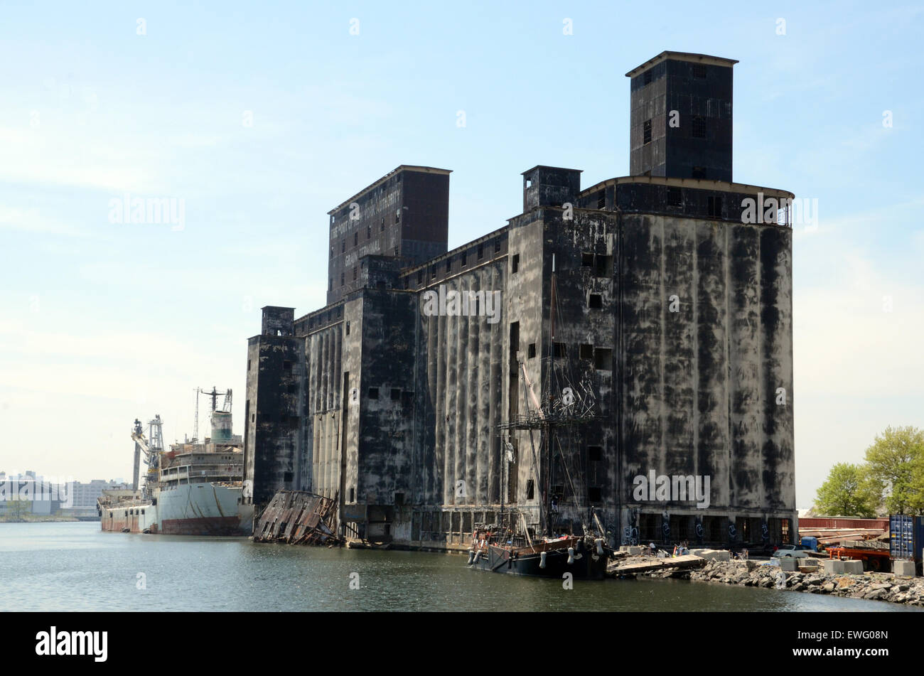 Port Authority (Brooklyn) Grain Terminal (Abandoned) (New York City