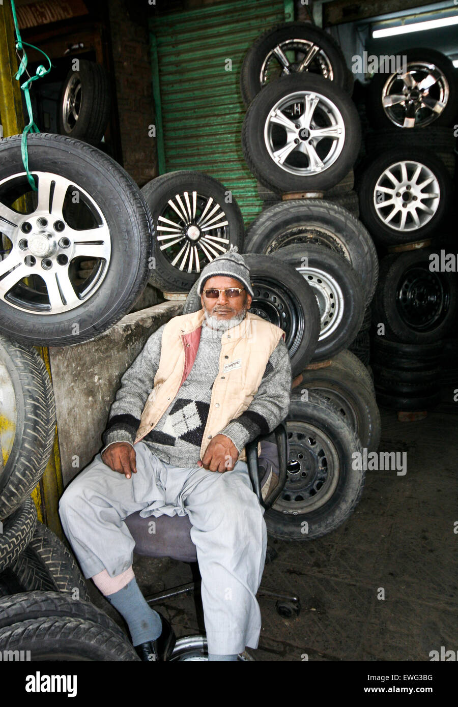 Tyre seller in Old Delhi, India Stock Photo