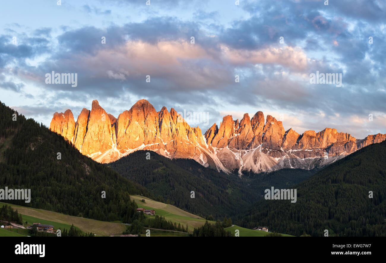 Panorama of Geisler (Odle) Dolomites Group, Val di Funes, Italy, Europe ...