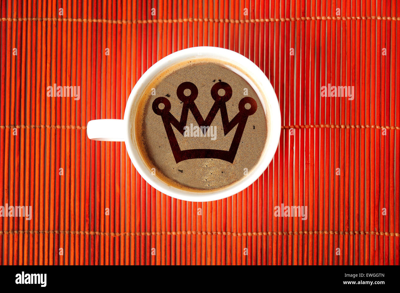 Crown shape on coffee cup Stock Photo Alamy