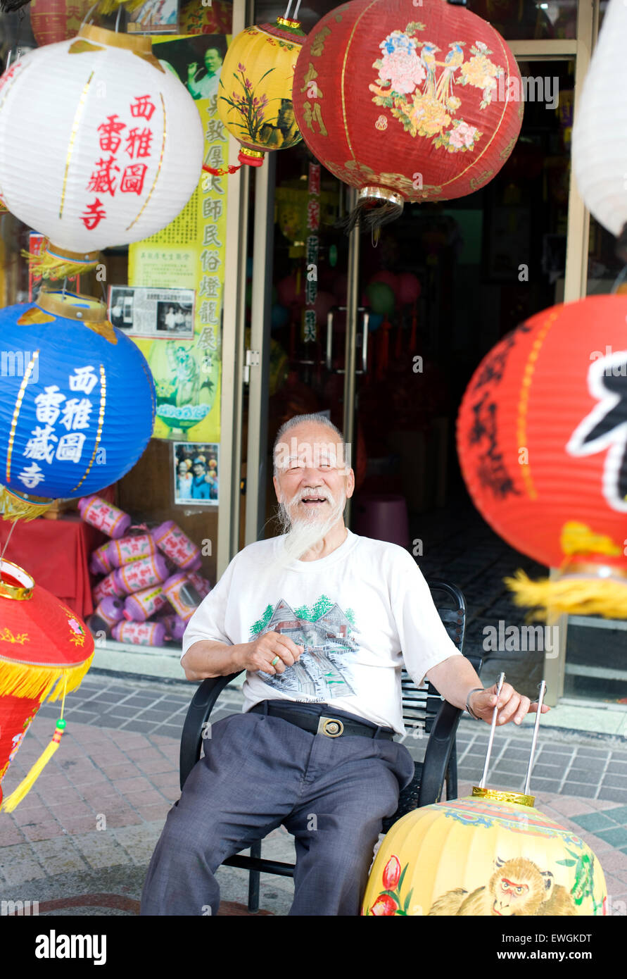 Lantern maker, Wu-Dui-Hou, at his Wu Dui-hou Latern shop. Lukang. Taiwan. Stock Photo