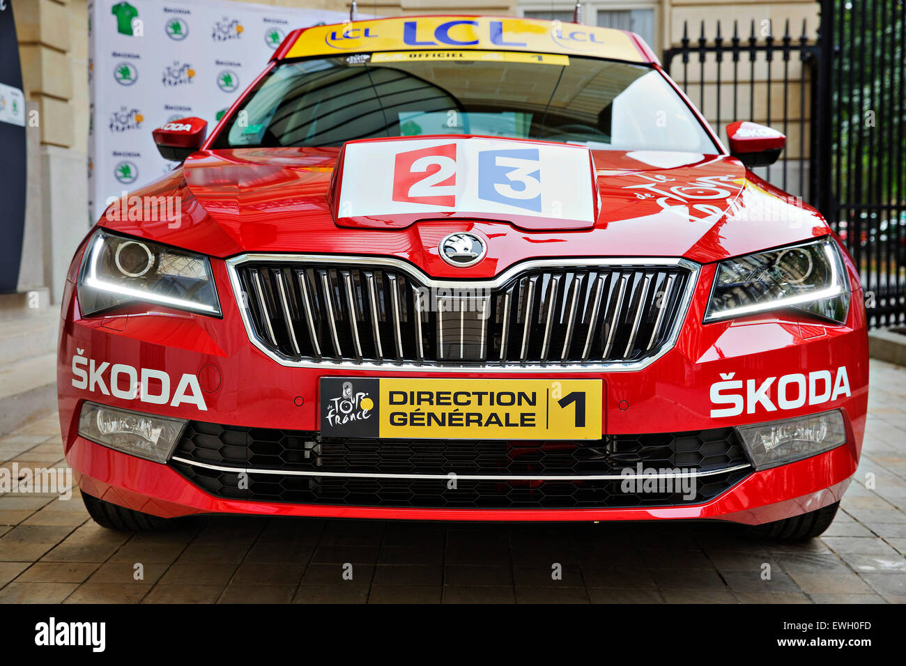 Skoda Superb, Tour de France, red, car for director Stock Photo Alamy
