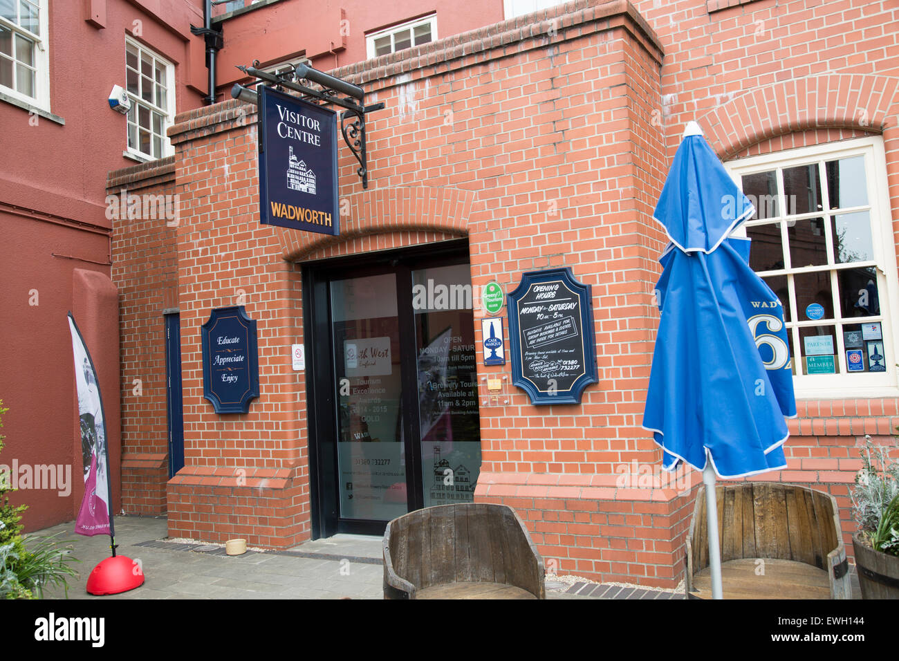 Visitor centre building hires stock photography and images Alamy