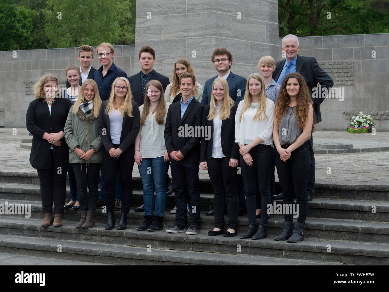 Celle, Germany. 26th June, 2015. Pupils of the Kaiserin-Auguste-Viktoria-Gymnasium school in Celle pictured after meeting the queen at the site of former Bergen-Belsen concentration camp, in Bergen near Celle, Germany, 26 June 2015. Queen Elizabeth II and The Duke of Edinburgh were on their fifth state visit to Germany from 23 to 26 June. Photo: Julian Stratenschulte/dpa/Alamy Live News Stock Photo