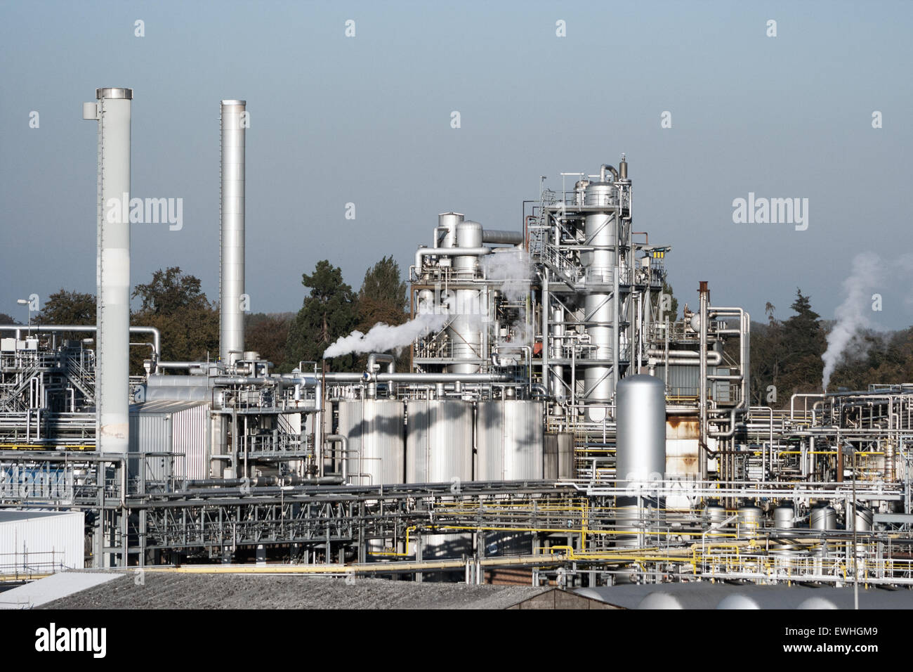 Chemical plant hi-res stock photography and images - Alamy