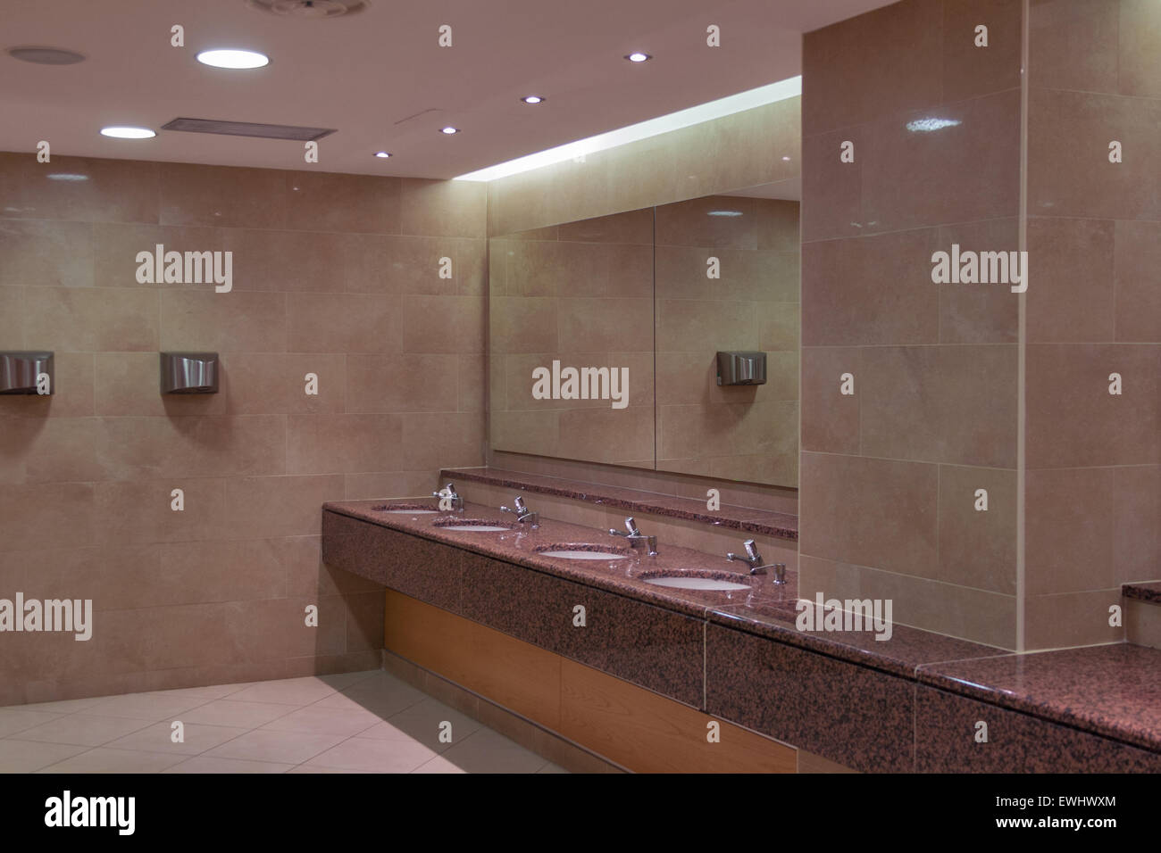 Hand dryers hires stock photography and images Alamy