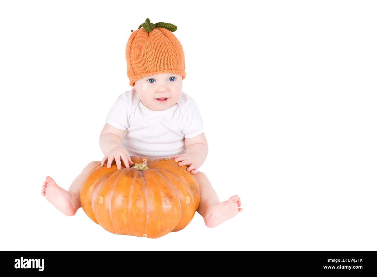 Костюм тыквы для мальчика на хэллоуин. Тыква для детей. Шлем тыква. Фотосессия хэллоуин с грудничком. Тыква пюре для грудничка.