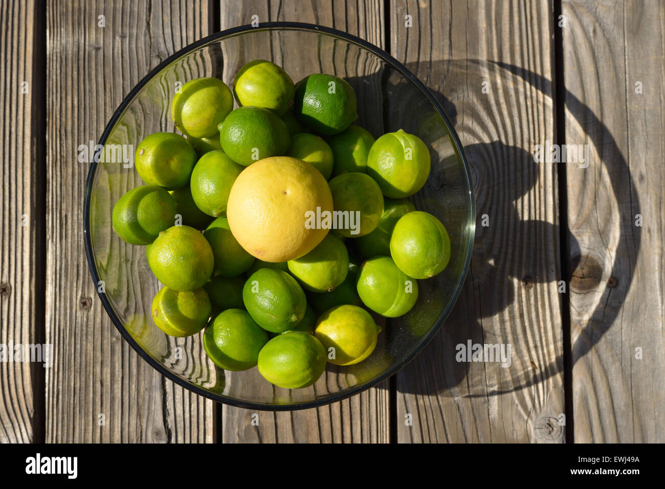 Yellow grapefruit and green limes Stock Photo Alamy
