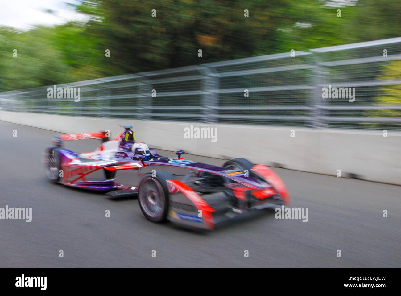 Virgin Racing Sam Bird Sam bird virgin racing team hi-res stock photography and images - Alamy