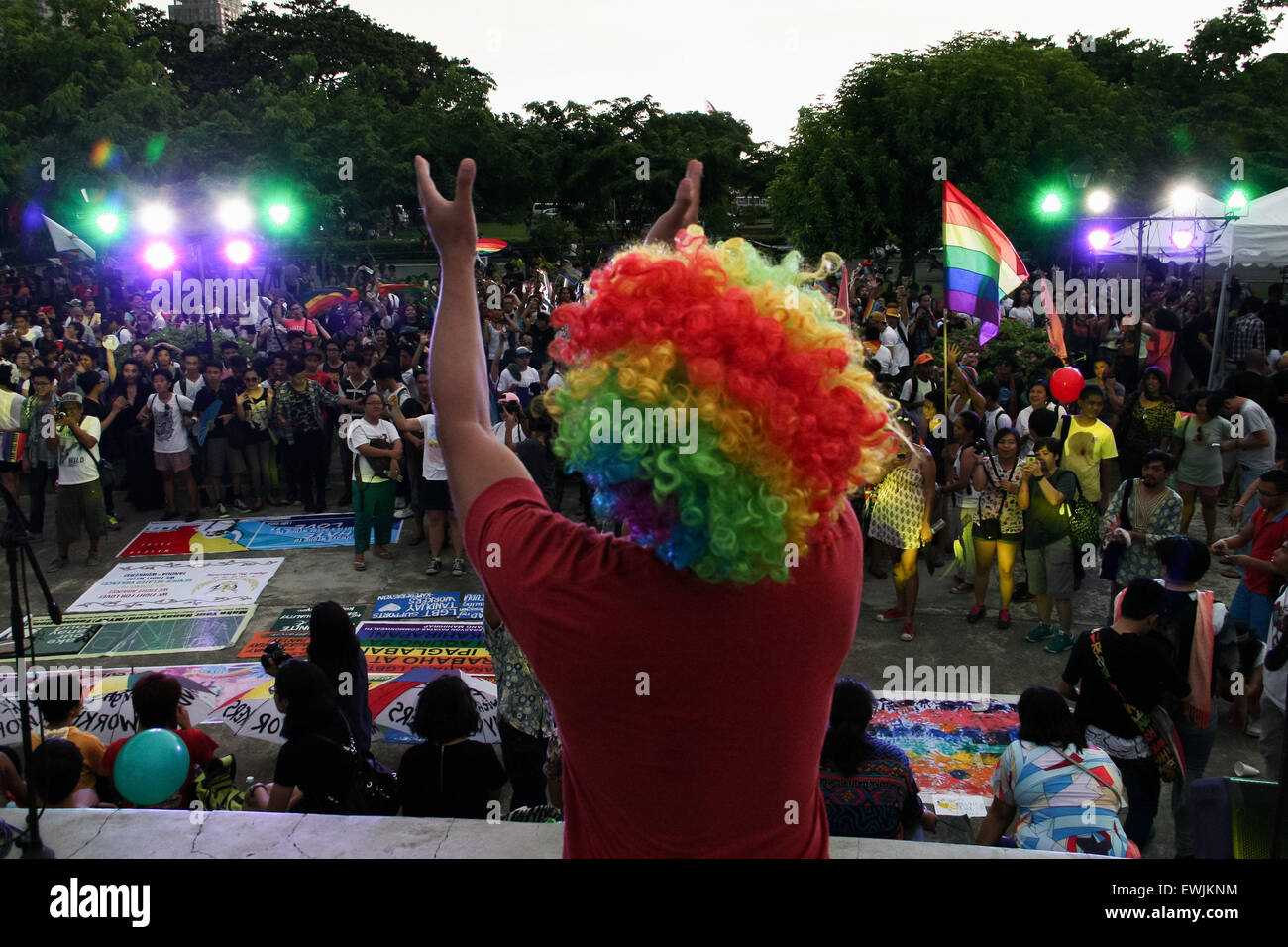 Manila Philippines 27th June 2015 Paricipants Of The Gay Pride March Hold A Short Program In