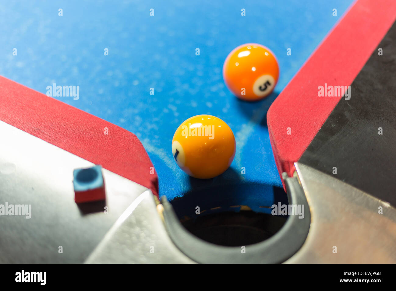 Snooker table corner hires stock photography and images Alamy