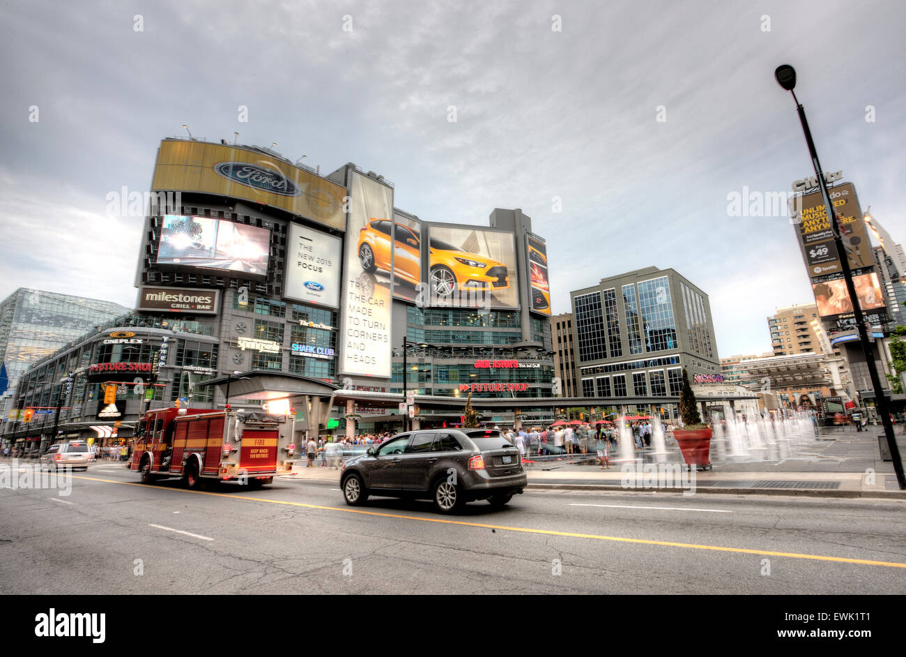 Dundas Square Yonge Street Toronto busy intersection Stock Photo Alamy