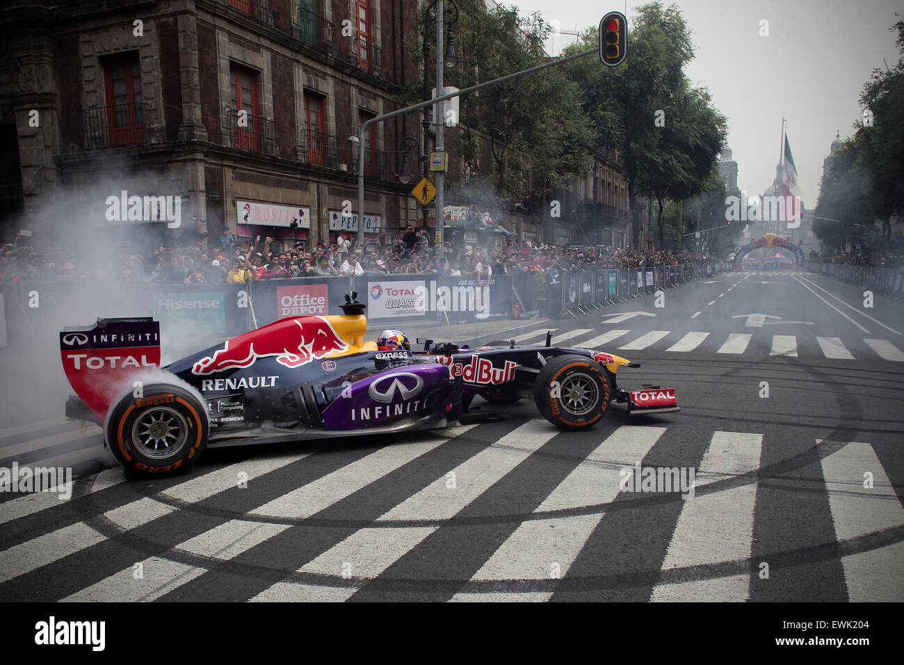 Red bull racing driver daniel ricciardo hi-res stock photography and images  - Page 2 - Alamy