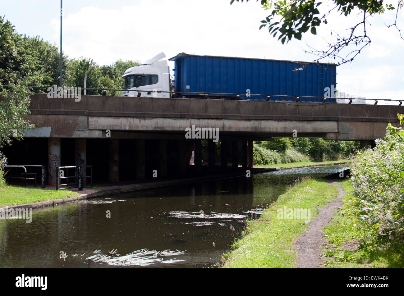 M6 motorway flyover at Perry Barr Locks, Tame Valley Canal, Perry Barr, Birmingham, UK Stock Photo
