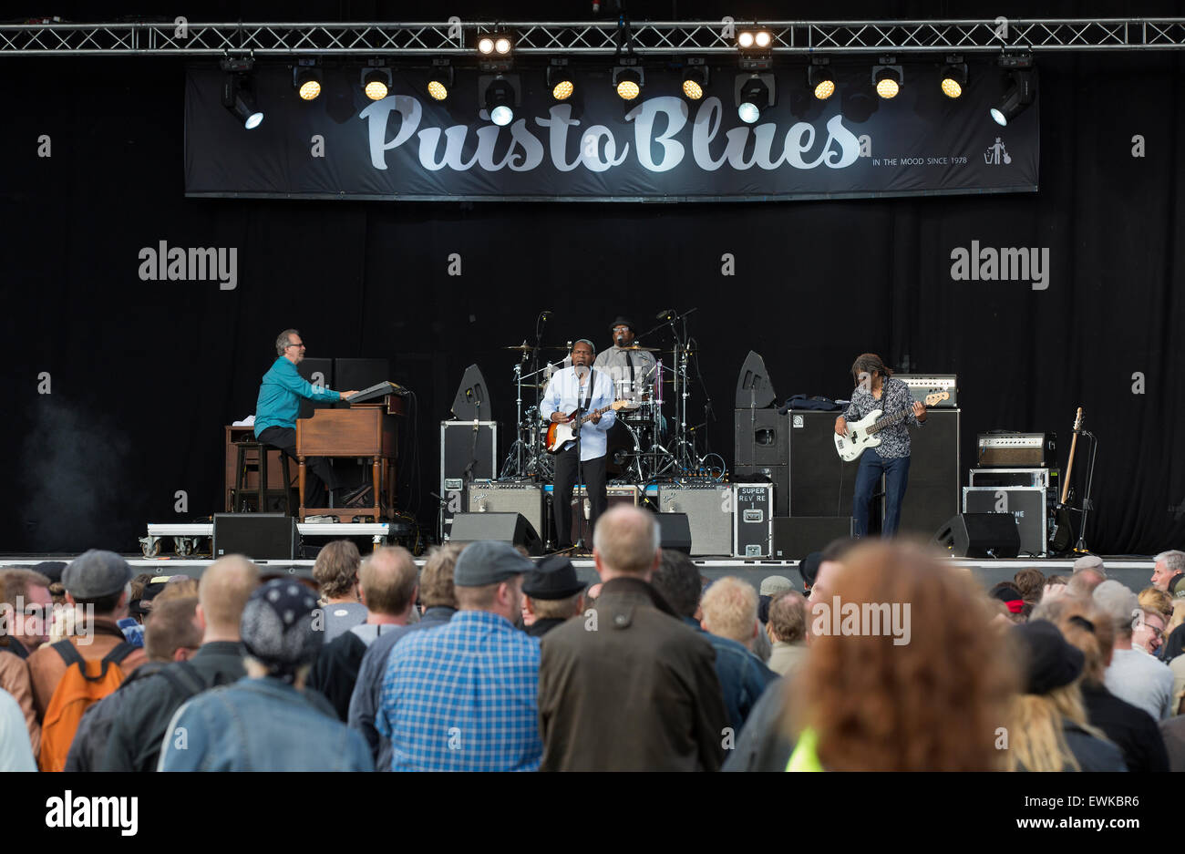 Jarvenpaa, Finland, 27th of June, 2015. The Robert Cray Band (USA) playing at Puistoblues aka Lake Side Blues Festival. With five Grammy Awards, 15 nominations, millions of record sales worldwide and thousands of sold out performances, rock blues icon Robert Cray is considered “one of the greatest guitarists of his generation. Credit:  Aija Lehtonen/17�Թ����� Live News Stock Photo