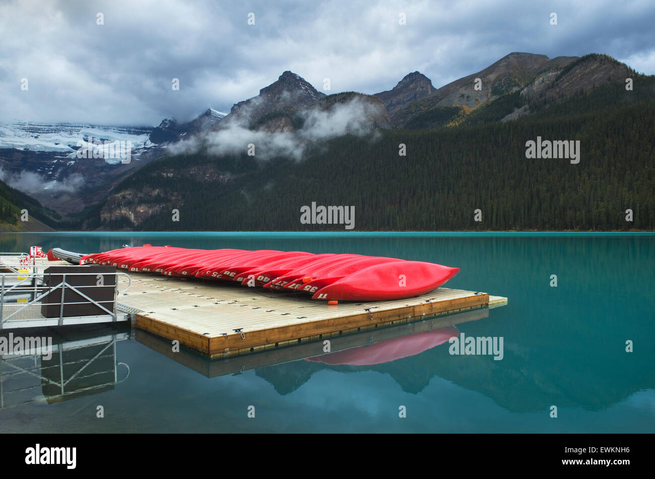 Banff Dock Red canoes on dock, Lake Louise, Banff National Park Stock Photo - Alamy