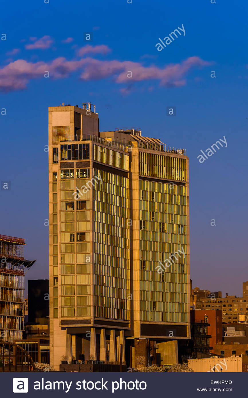 Standard Hotel New York High Line Stock Photos & Standard Hotel New York High Line Stock Images