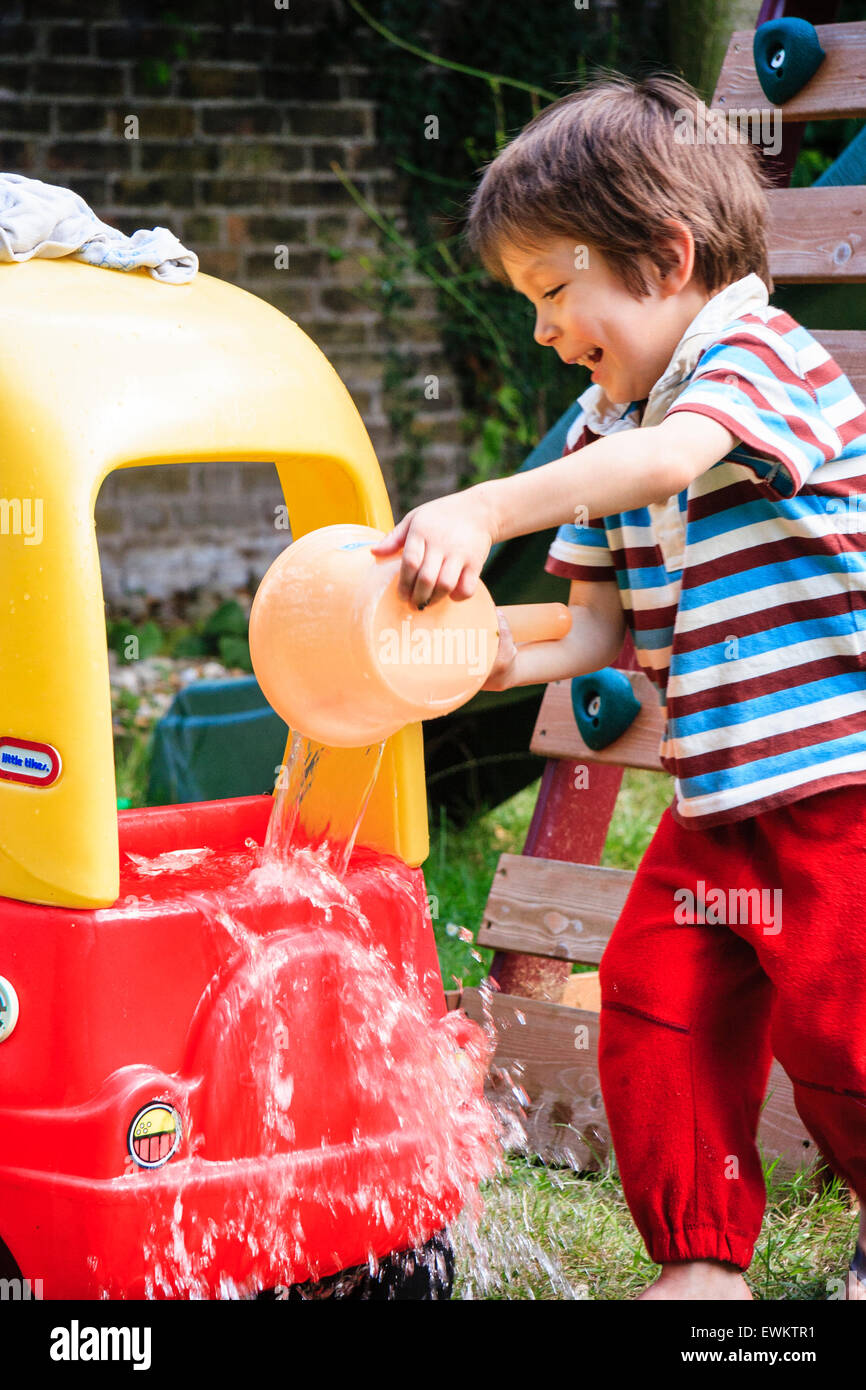 Throwing Bucket Water High Resolution Stock Photography and Images Alamy