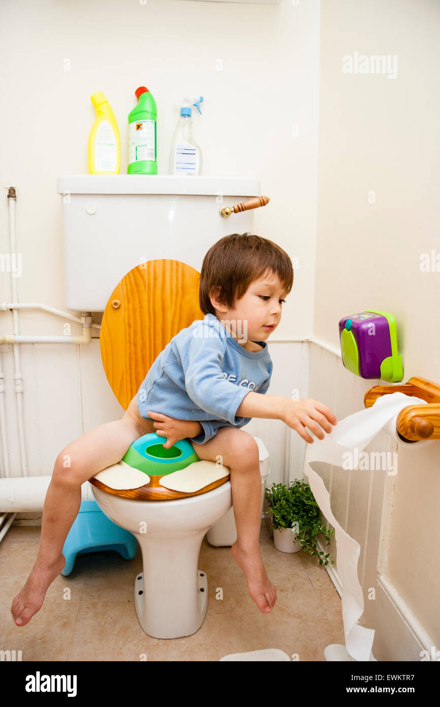 Going To Toilet Stock Photos & Going To Toilet Stock Images Alamy