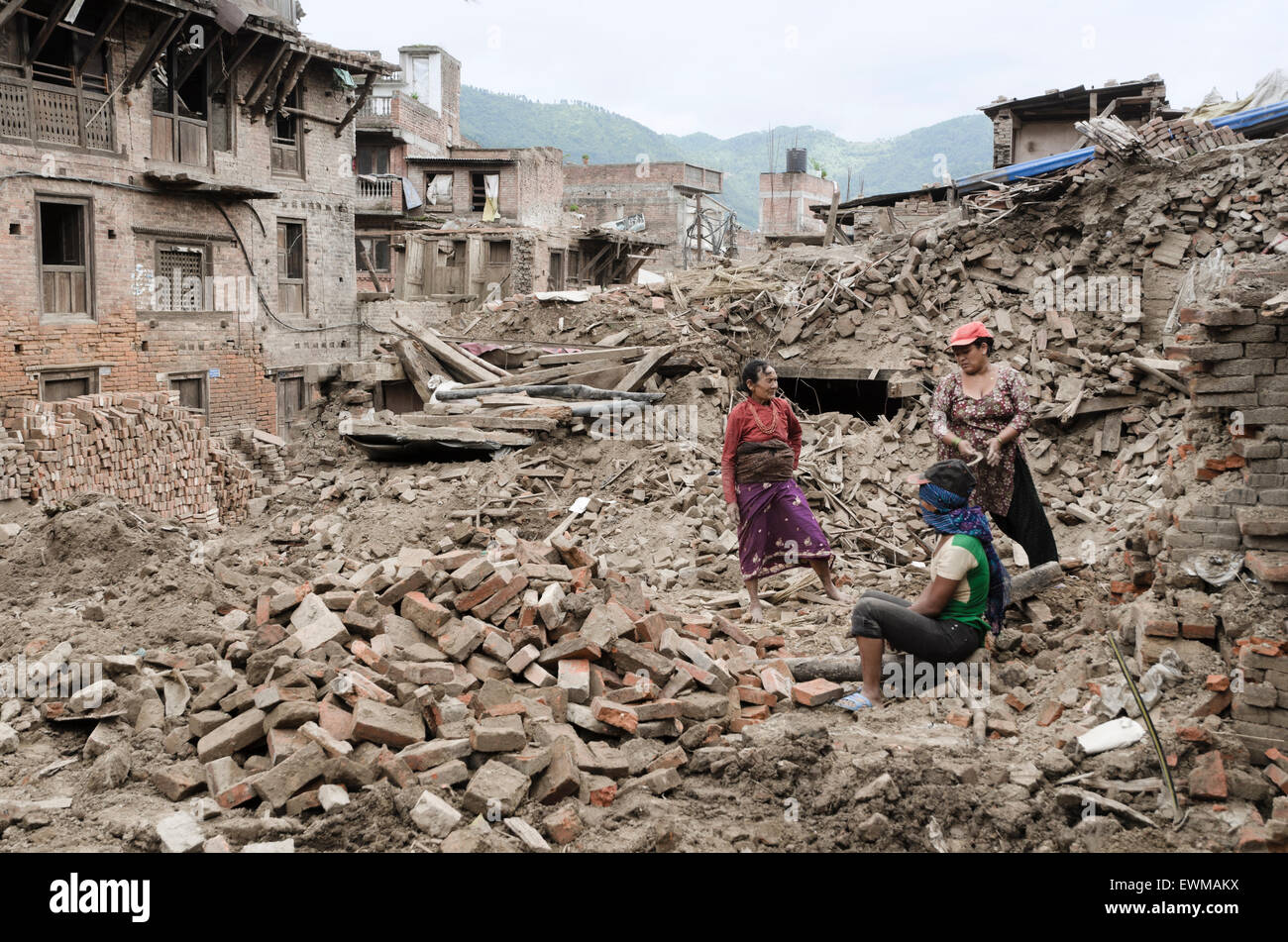 2015 earthquake nepal hi-res stock photography and images - Alamy