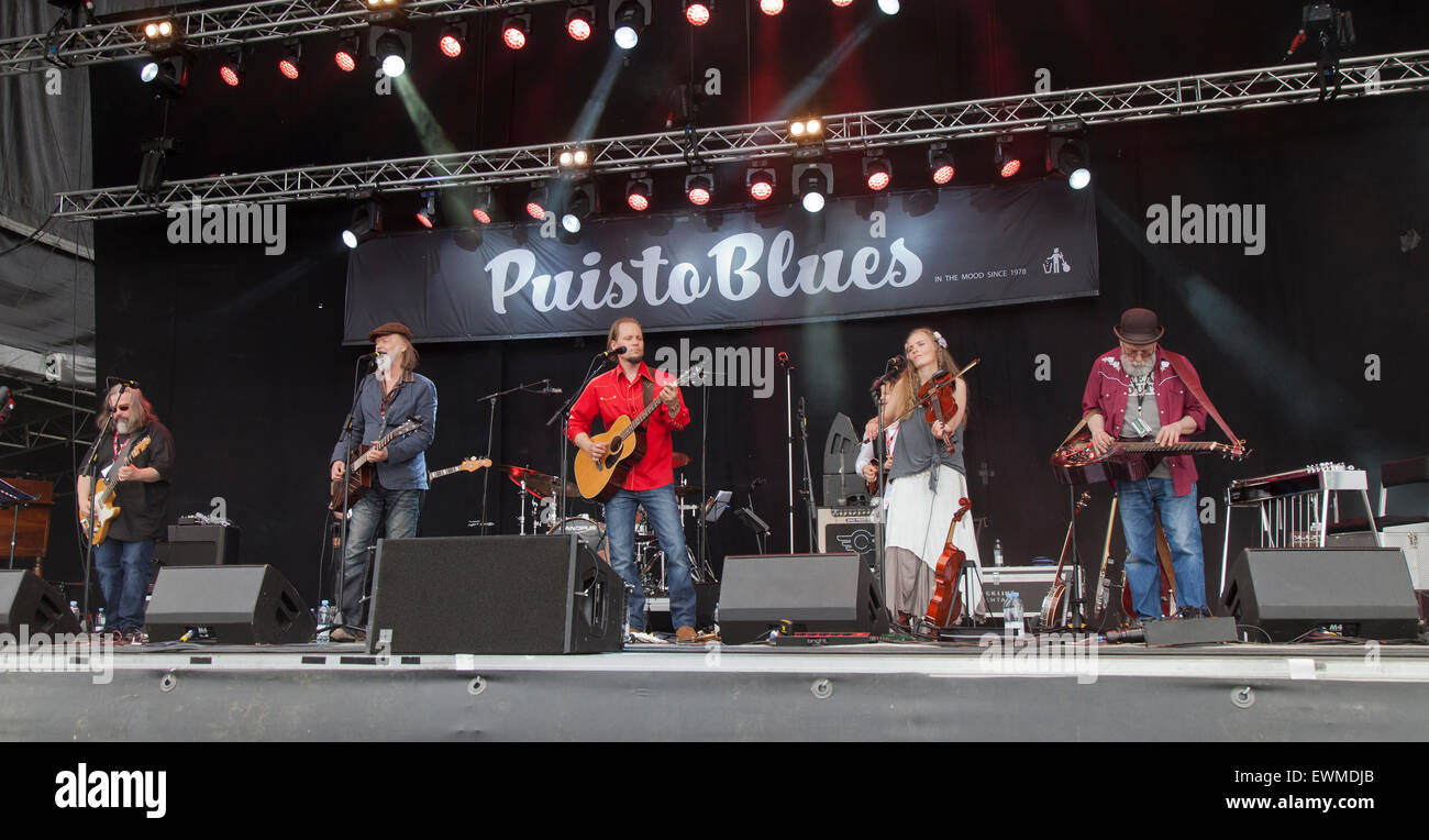 Jarvenpaa, Finland, 27th of June, 2015. Hoedown with Judge Bone feat. Jukka Gustavson (FIN) playing at Puistoblues aka Lake Side Blues Festival. Hoedown is a 7-piece musical powerhouse, which has kept true to their origins. These are a natural and free mix of american roots music: country, rock, folk and blues. Credit:  Aija Lehtonen/17�Թ����� Live News Stock Photo