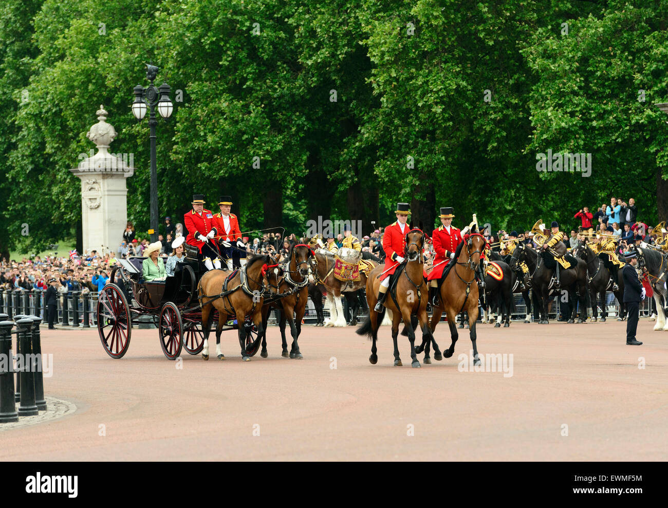 Carriage with Camilla, Duchess of Cornwall and Kate, Duchess of