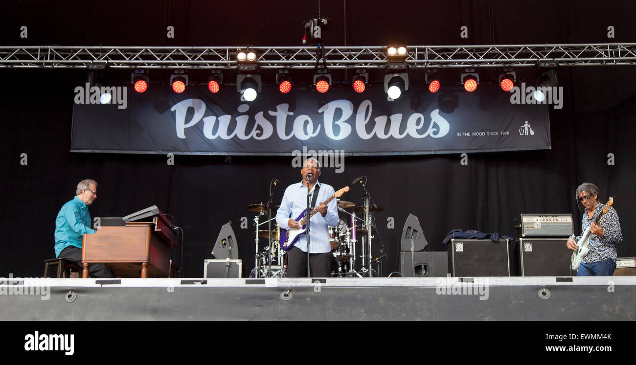 Jarvenpaa, Finland, 27th of June, 2015. The Robert Cray Band (USA) playing at Puistoblues aka Lake Side Blues Festival. With five Grammy Awards, 15 nominations, millions of record sales worldwide and thousands of sold out performances, rock blues icon Robert Cray is considered “one of the greatest guitarists of his generation. Credit:  Aija Lehtonen/17�Թ����� Live News Stock Photo