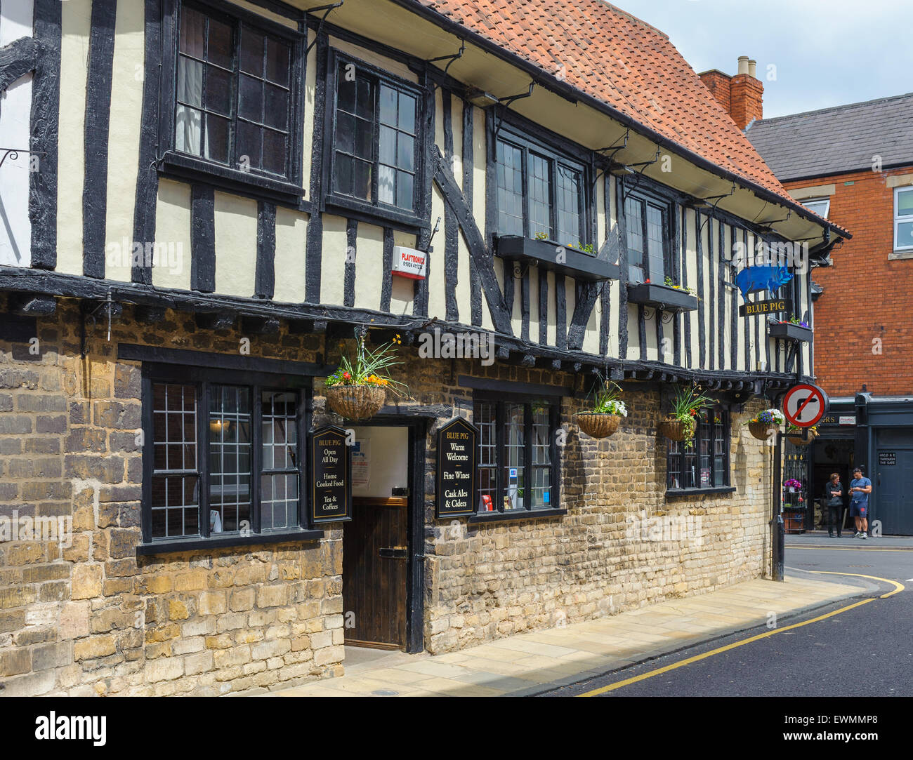 Blue pig pub grantham hires stock photography and images Alamy