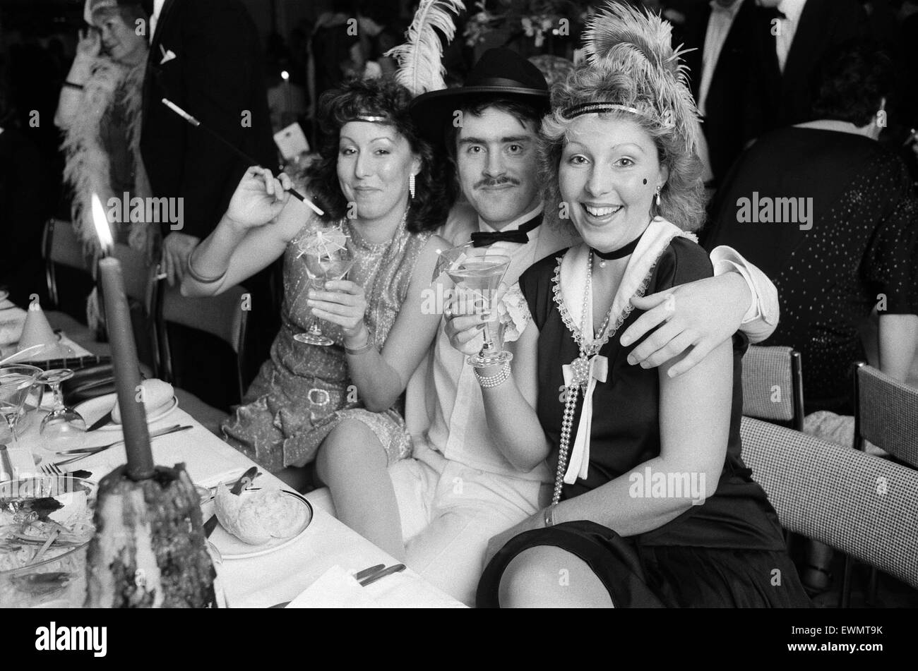 People celebrating New Years Eve at a 'Roaring Twenties' party. Albany,  Birmingham, 31st December 1984 Stock Photo - Alamy