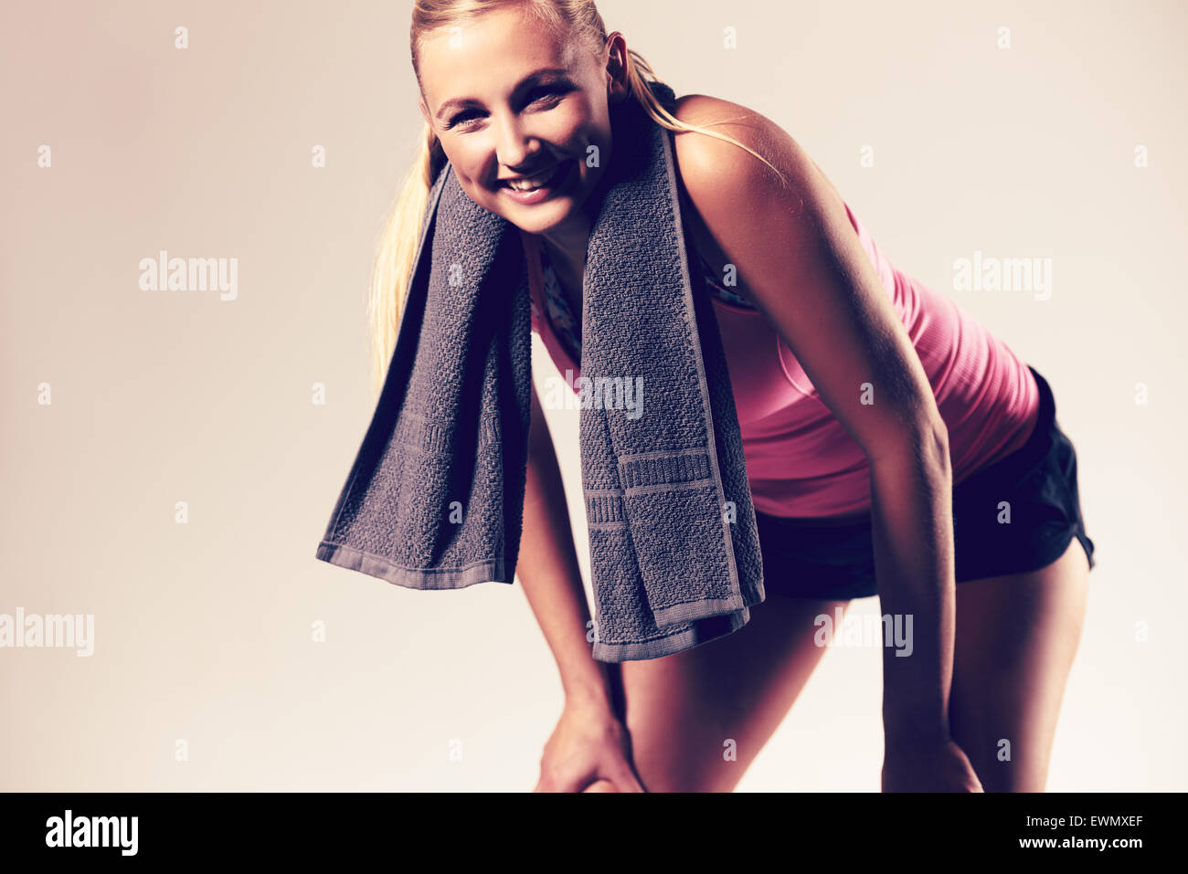 Hands on knees hires stock photography and images Alamy