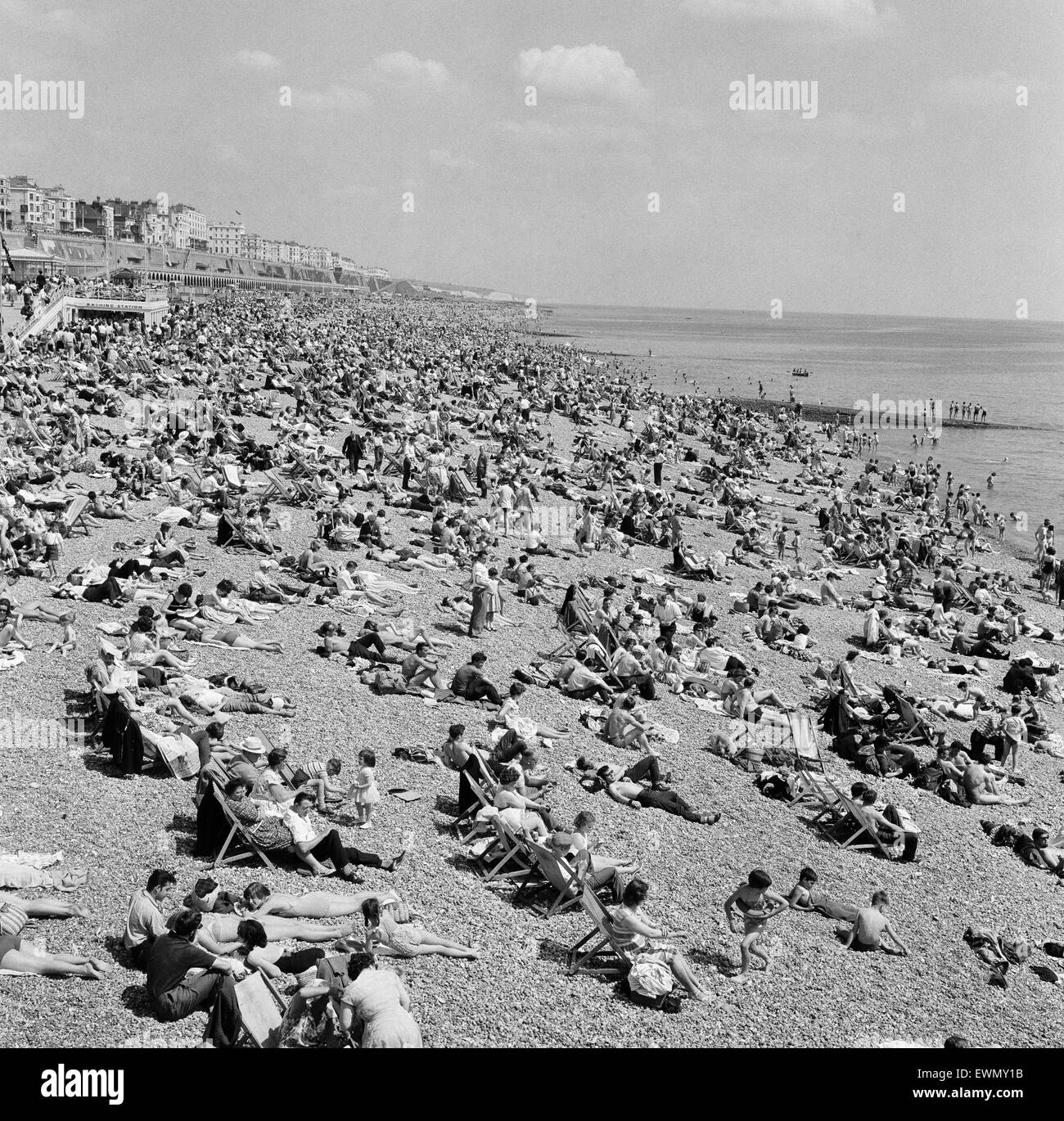 Holiday scenes in Brighton, East Sussex. 10th June 1962. Stock Photo