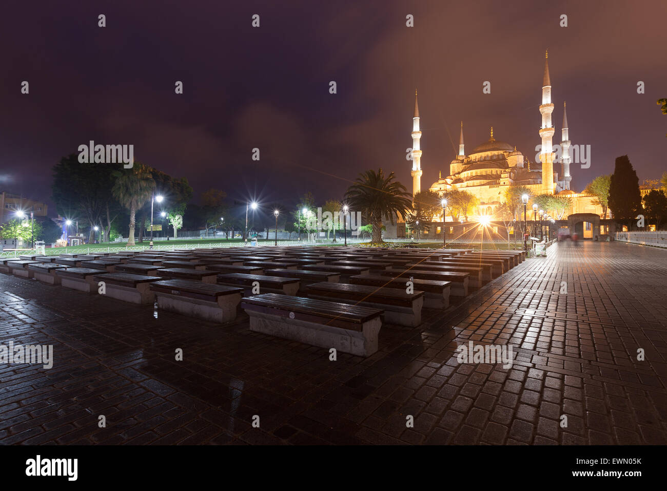 Sultanahmet Blue Mosque at night, Istanbul, Turkey Stock Photo - Alamy