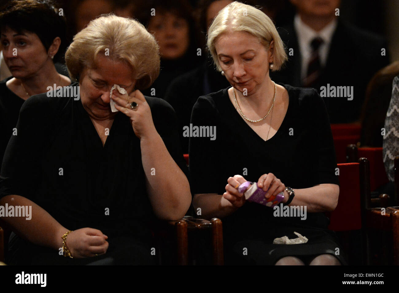 (150629) -- MOSCOW, June 29, 2015(Xinhua) -- Russia's former prime minister Yevgeny Primakov's wife Irina and daughter Nana (L-R) attend his funeral ceremony in Moscow, Russia, June 29, 2015. (Xinhua/Pavel Bednyakov)(azp) Stock Photo