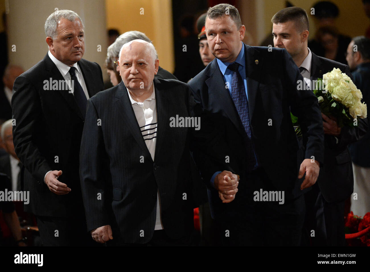 (150629) -- MOSCOW, June 29, 2015(Xinhua) -- Former Soviet Union president Mikhail Gorbachev (L front) attends the funeral ceremony of Russia's former prime minister Yevgeny Primakov in Moscow, Russia, June 29, 2015. (Xinhua/Pavel Bednyakov)(azp) Stock Photo