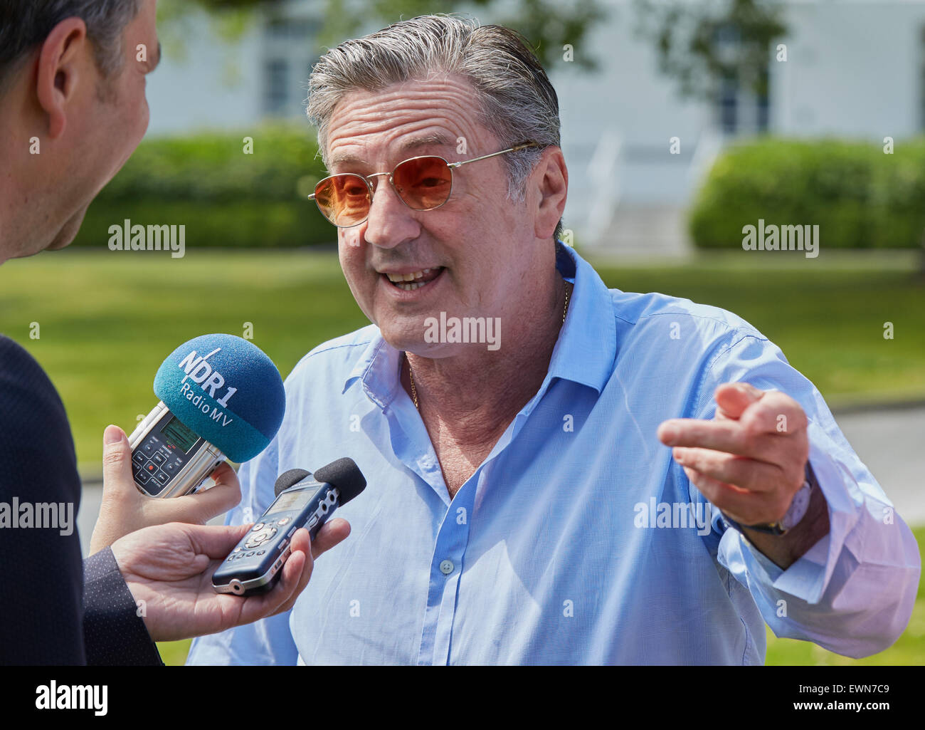 Heiligendamm, Germany. 29th June, 2015. The French actor Daniel Auteuil gives an interview in the margins of the shooting of the Italian-French film production 'Le Confessioni' in Heiligendamm, Germany, 29 June 2015. The thriller is to celebrate its premiere at Cannes film festival in 2016. Photo: GEORG WENDT/dpa/Alamy Live News Stock Photo