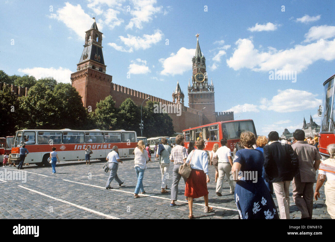 MOSKOW, VISITORS FLOCK TO RED SQUARE Stock Photo