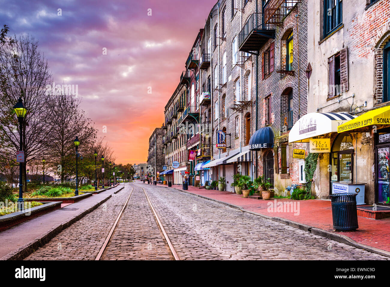 Shops and restaurants line River Street. The historic street is the center of nightlife in the city. Stock Photo