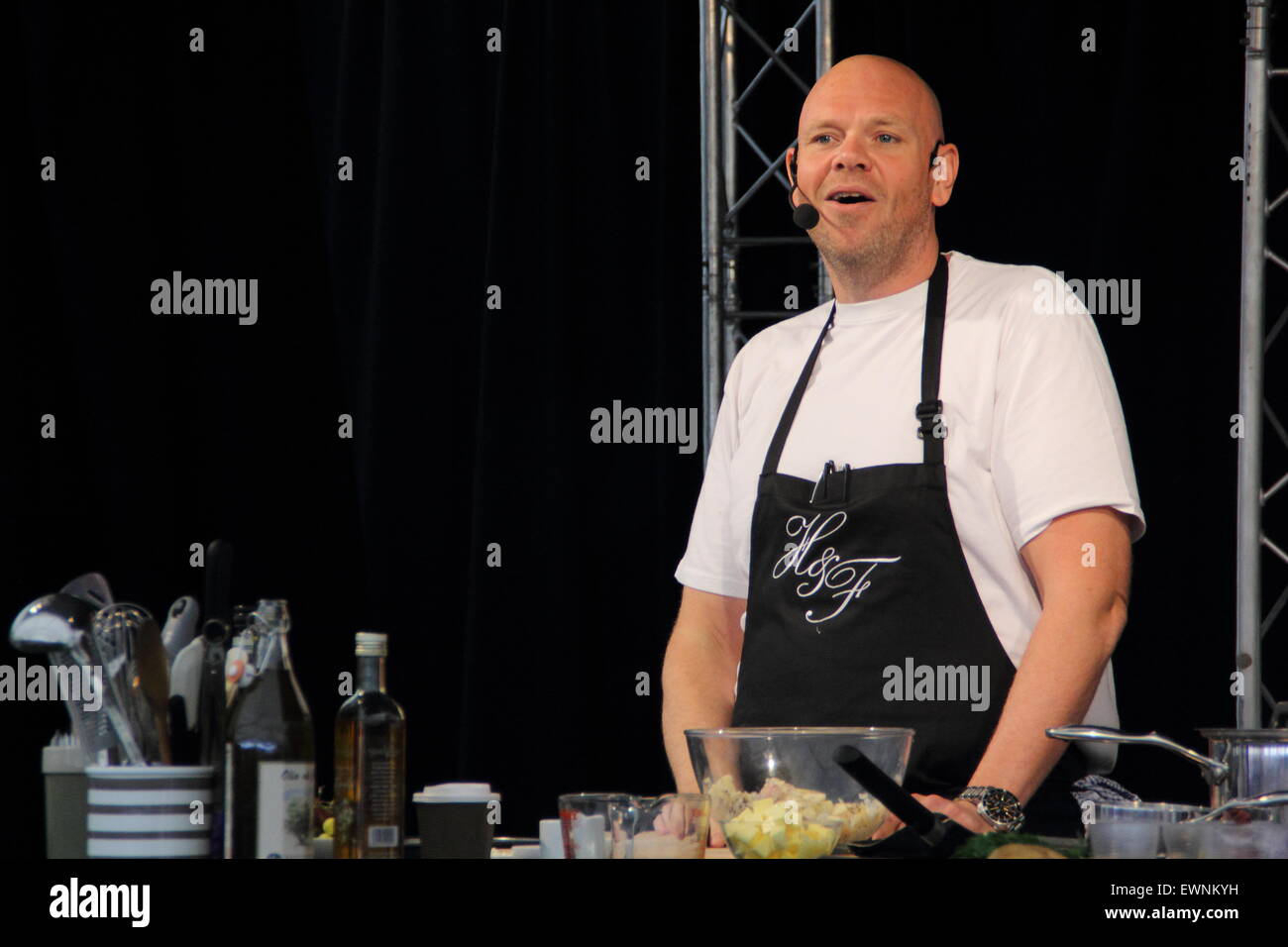 Celebrity TV chef and author, Tom Kerridge gives a cookery ...