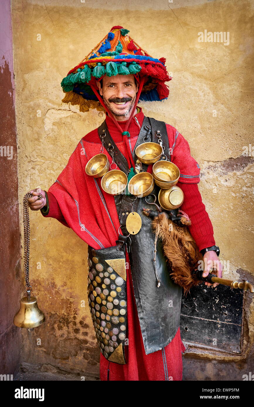 Marrakech morocco traditional dress local hi-res stock photography and  images - Alamy