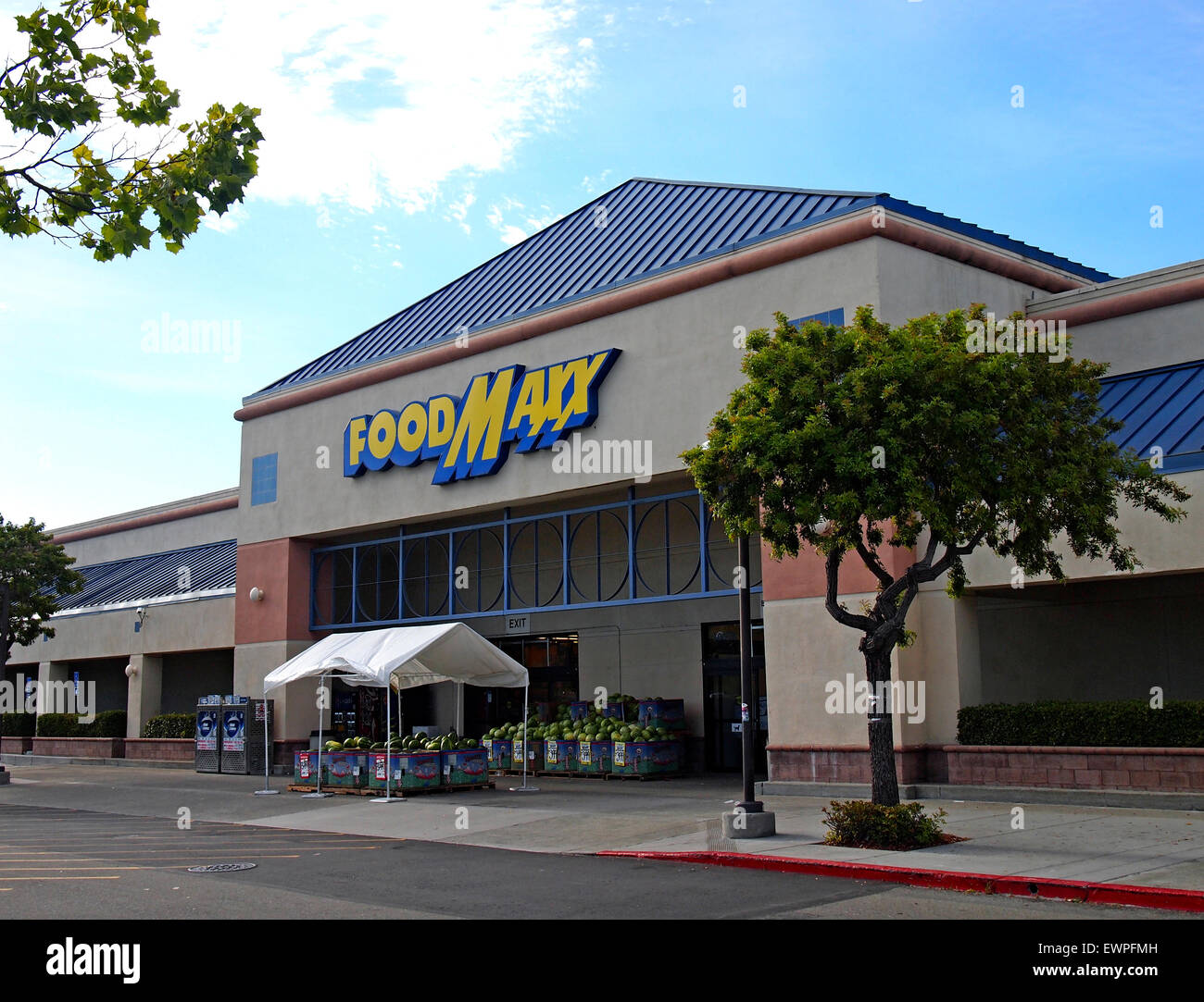 Foodmaxx store California USA Stock Photo - Alamy