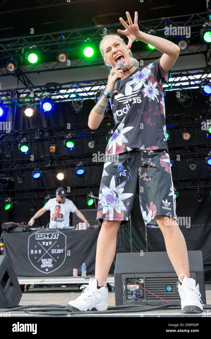 Elliphant singer hi-res stock photography and images - Alamy