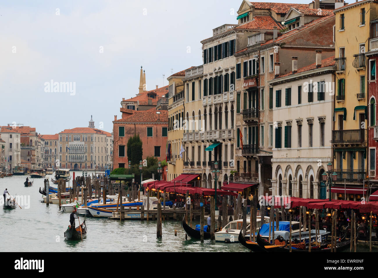 Venice canal art hi-res stock photography and images - Alamy